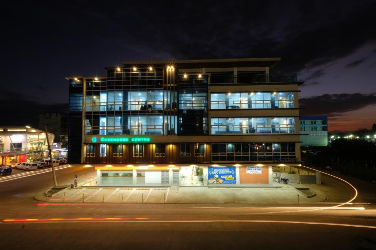 Figtree Hotel Iloilo City Exterior photo